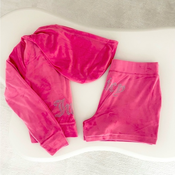 Juicy Couture Velour Shorts Set in Watermelon - Picture 1 of 6